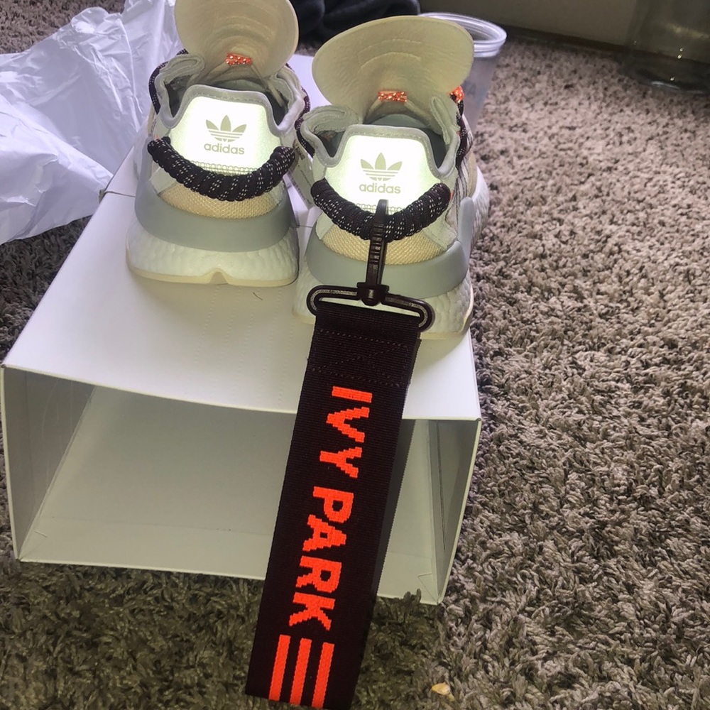 Ivy Park cream Ecru